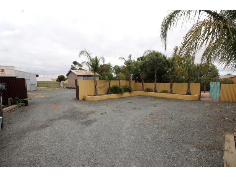 13 Adelaide Road, Palmer SA 5237