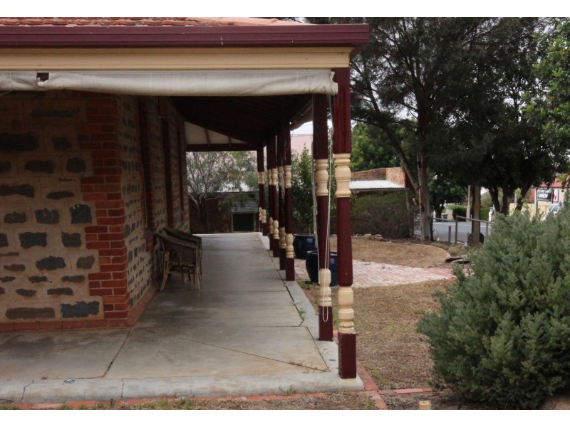 13 Adelaide Road, PALMER via, Mannum SA 5238