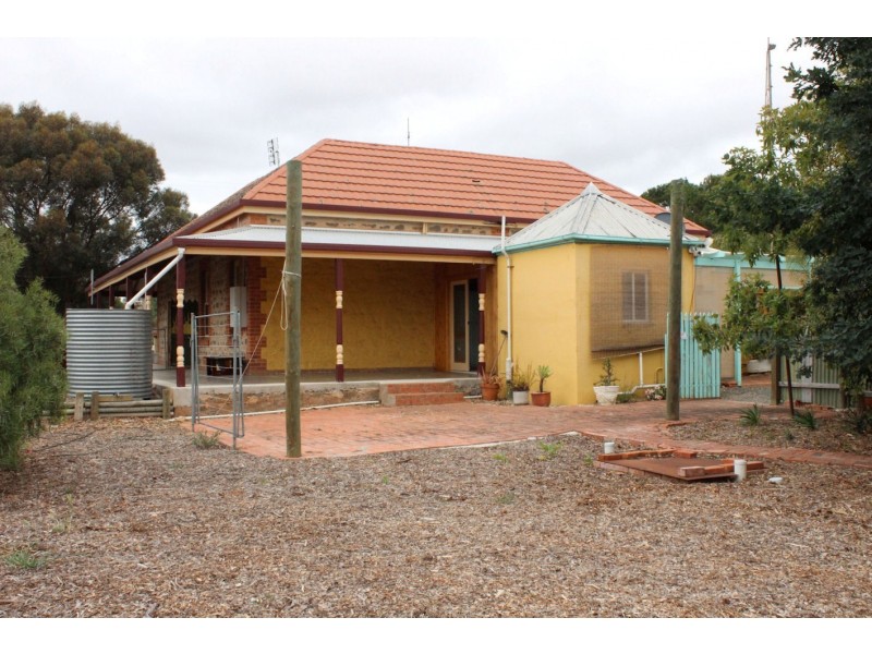 13 Adelaide Road, PALMER via, Mannum SA 5238