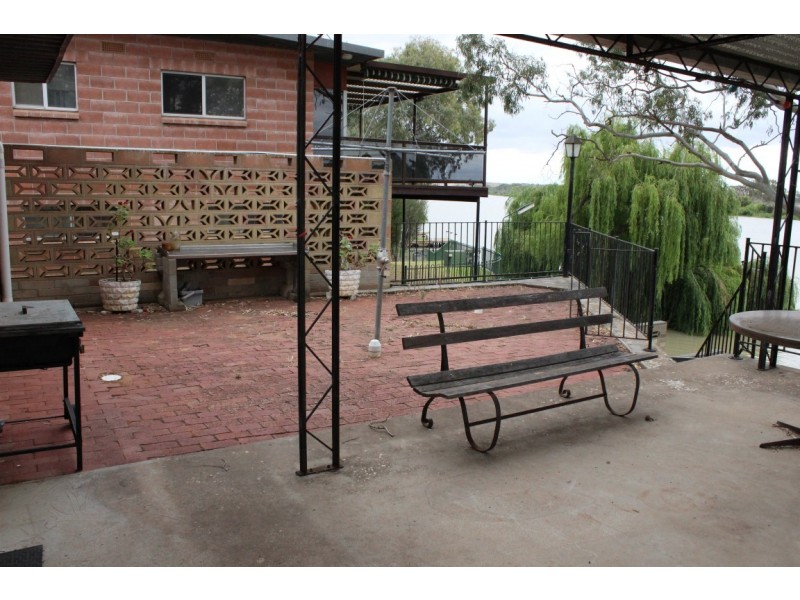 10 Greenbanks Drive, Greenbanks SA 5253