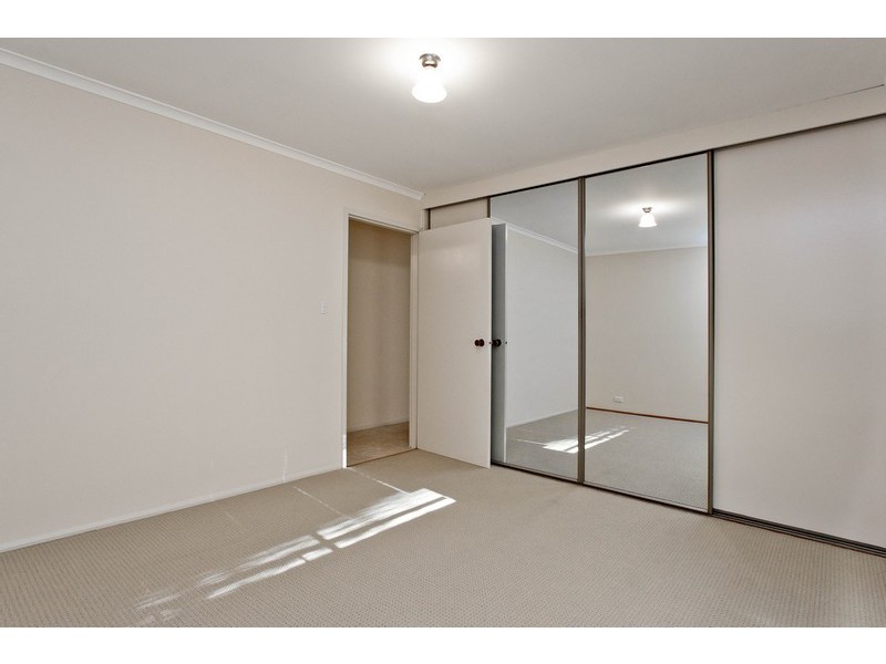 16 Barton Crescent, Burton SA 5110