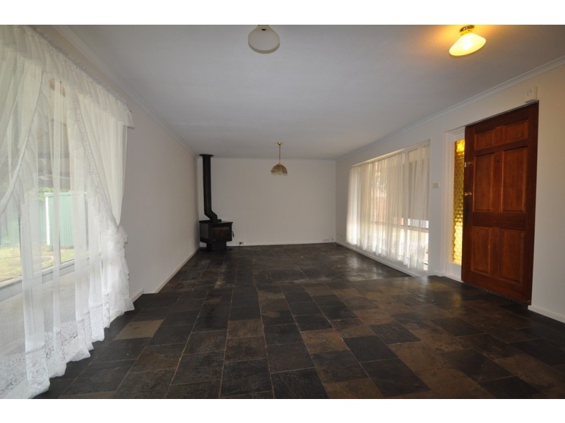 4 Weathers Street, Elizabeth East SA 5112