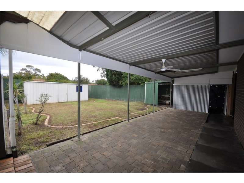 4 Weathers Street, Elizabeth East SA 5112