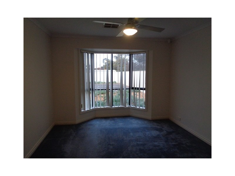 17 Napoleon Court, Paralowie SA 5108