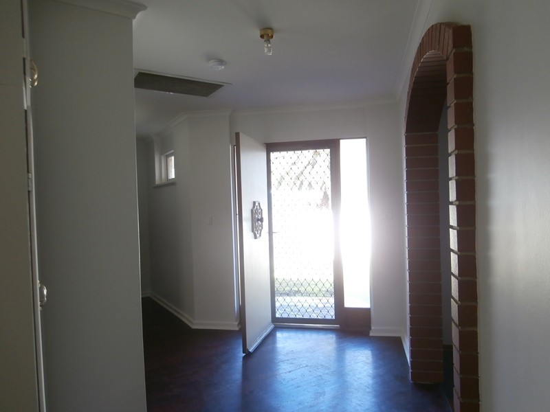 17 Wyndham Crescent, Surrey Downs SA 5126