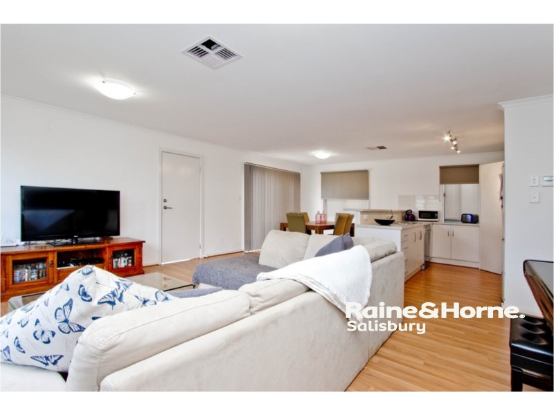 1/11 Blackburn Road, Elizabeth East SA 5112