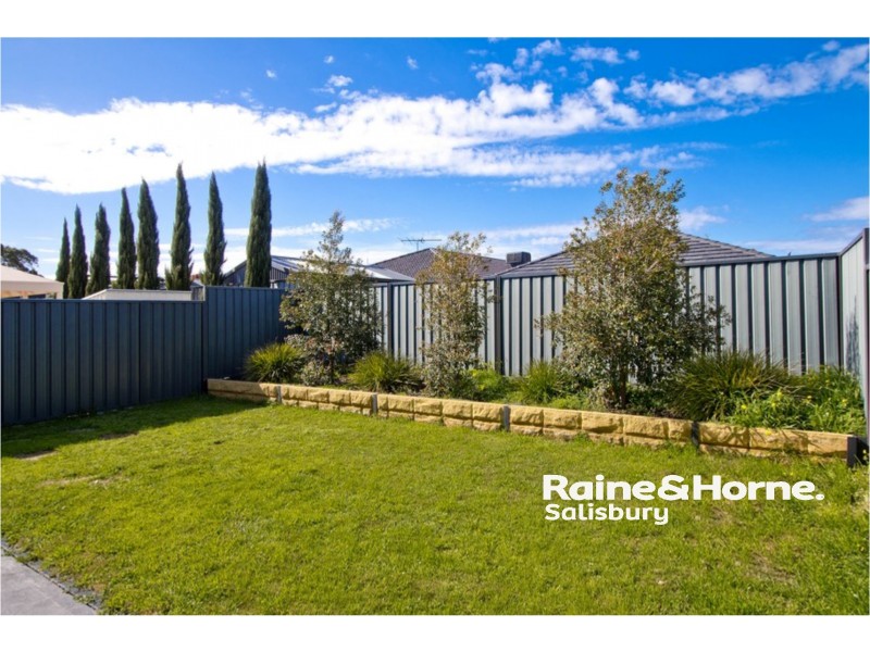 5 Vitorio Road, Munno Para West SA 5115