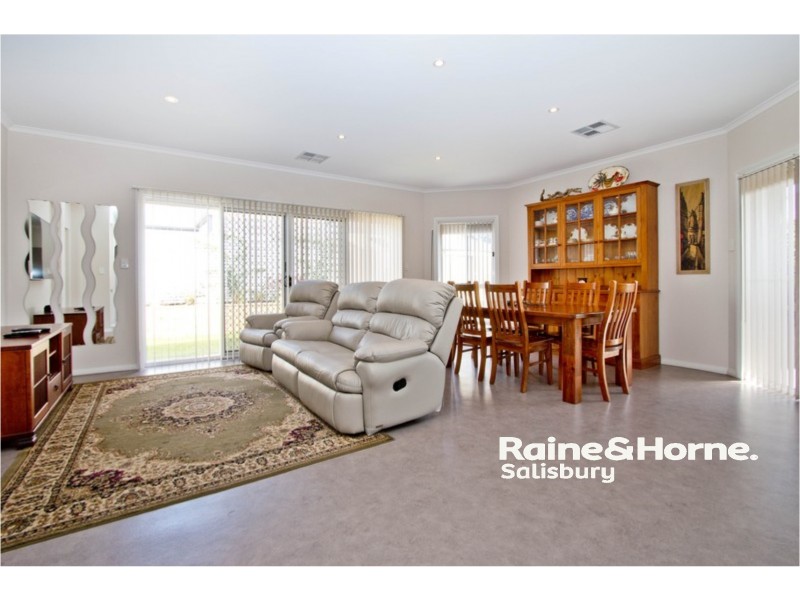 11 Maria Street, Salisbury Downs SA 5108