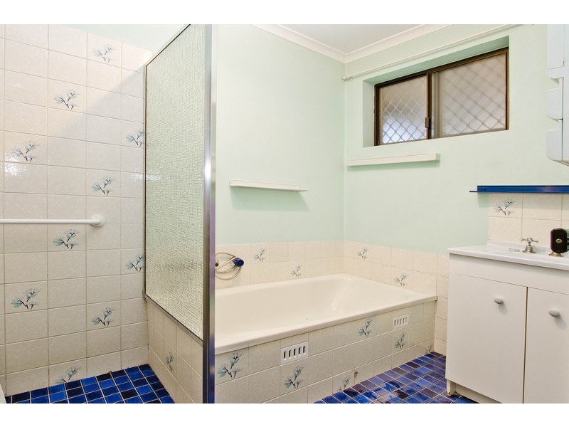 412 Whites Rd, Parafield Gardens SA 5107