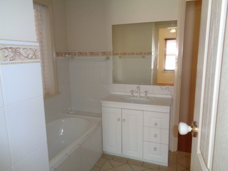 15 Maple Circuit, Mawson Lakes SA 5095