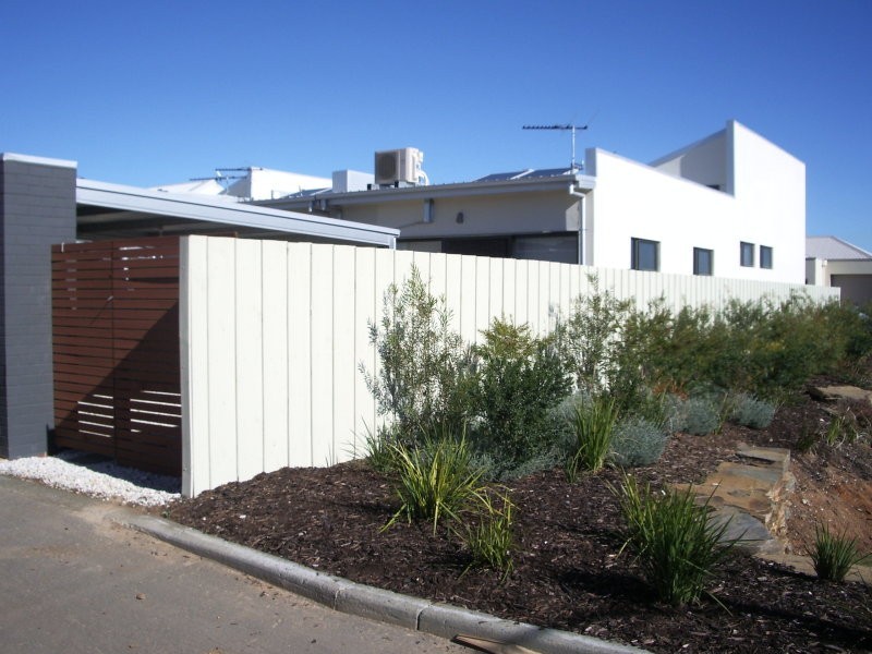 4 Hindmarsh Circuit, Mawson Lakes SA 5095