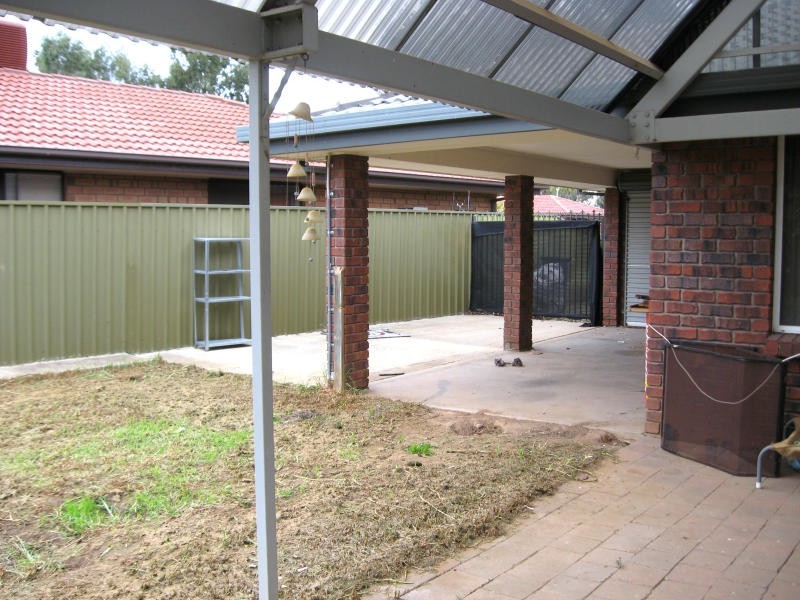 77 Magdalena Crescent, Paralowie SA 5108