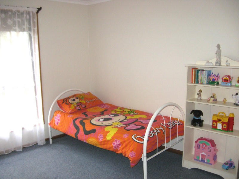 11 President Avenue, Andrews Farm SA 5114