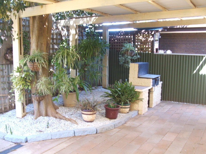 11 President Avenue, Andrews Farm SA 5114