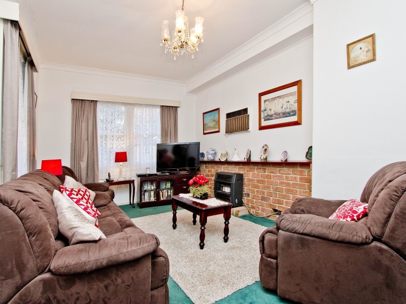 18 Hibiscus Street, Elizabeth Vale SA 5112