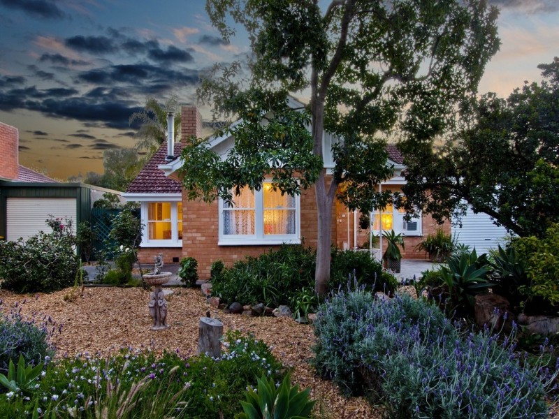 18 Hibiscus Street, Elizabeth Vale SA 5112