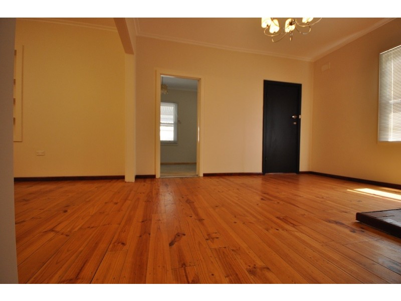 20 Rushall Crescent, Elizabeth Vale SA 5112