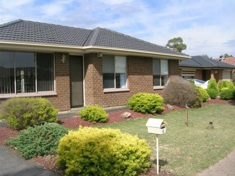 4 Redford Crt, Paralowie SA 5108