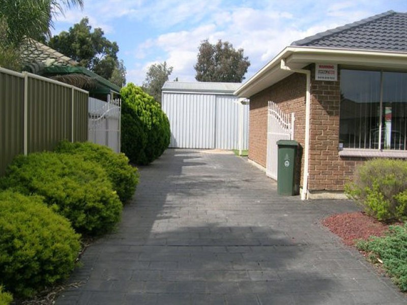 4 Redford Crt, Paralowie SA 5108