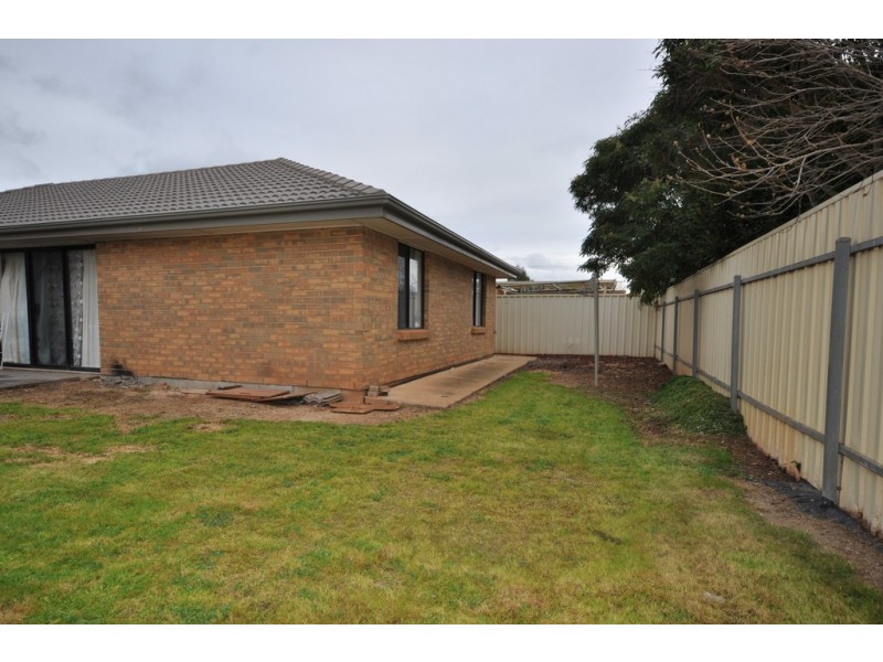 12 Moulds Crescent, Smithfield SA 5114