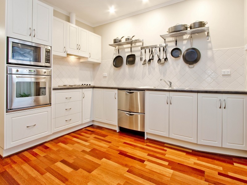 9 Vale Avenue, Valley View SA 5093