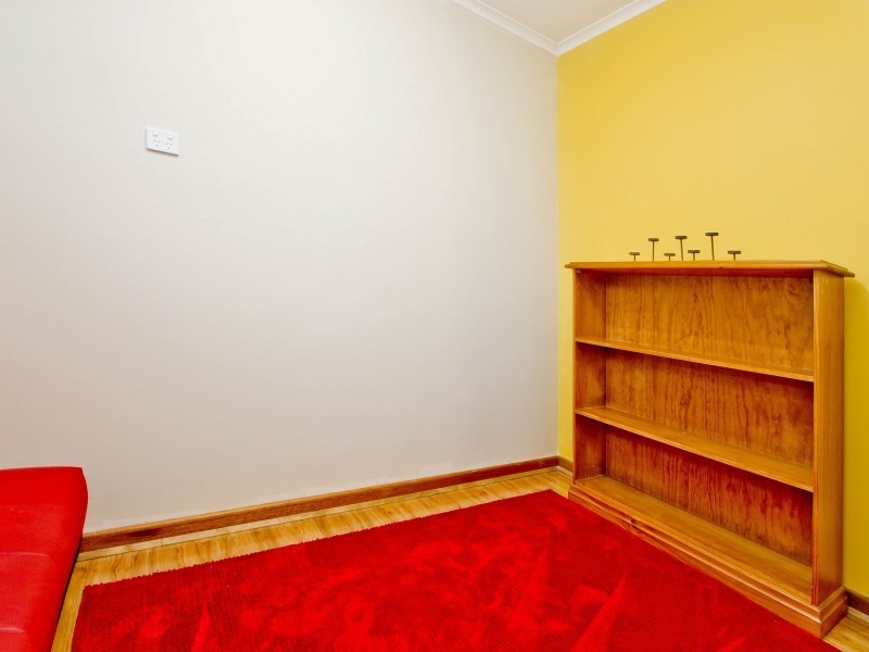 9 Vale Avenue, Valley View SA 5093