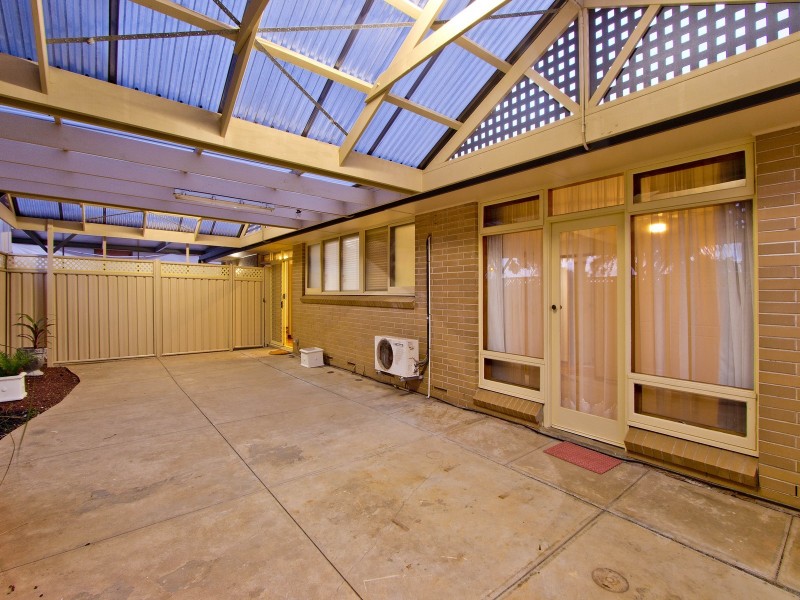 9 Vale Avenue, Valley View SA 5093