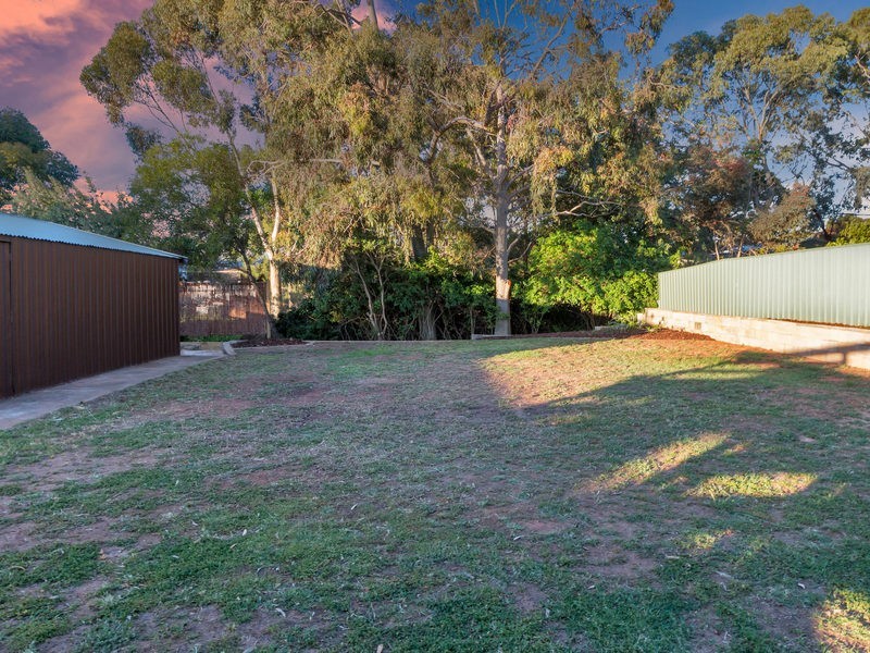 12 Nagle Avenue, Gulfview Heights SA 5096