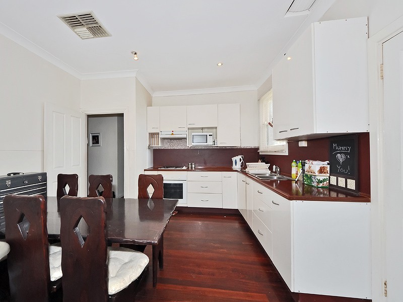 16 Marnhull Street, Elizabeth Grove SA 5112