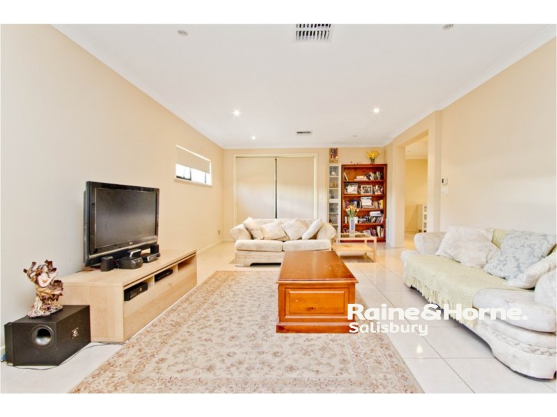 15 Bristol Street, Salisbury SA 5108