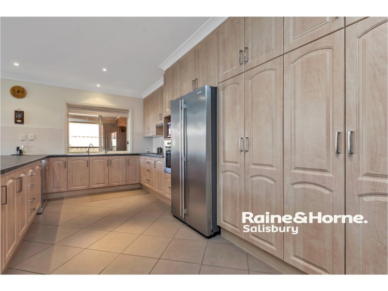 8 Greenlea Court, Munno Para West SA 5115