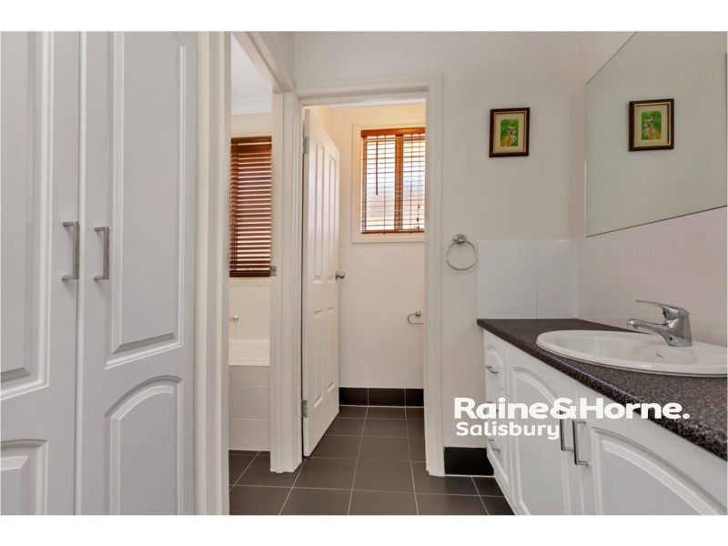 8 Greenlea Court, Munno Para West SA 5115