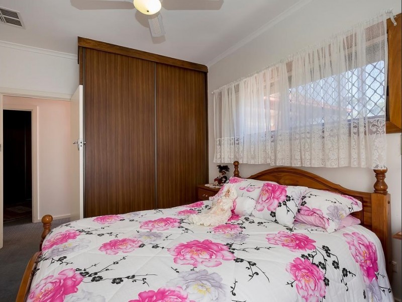 13 Pasteur Street, Elizabeth Vale SA 5112