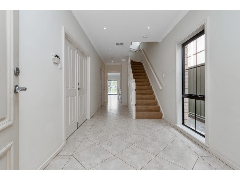 6 Pike Avenue, Mawson Lakes SA 5095