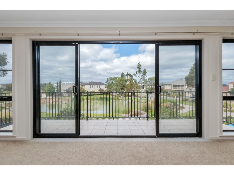 6 Pike Avenue, Mawson Lakes SA 5095