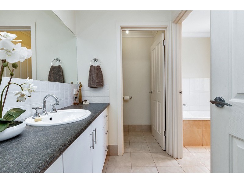 6 Pike Avenue, Mawson Lakes SA 5095