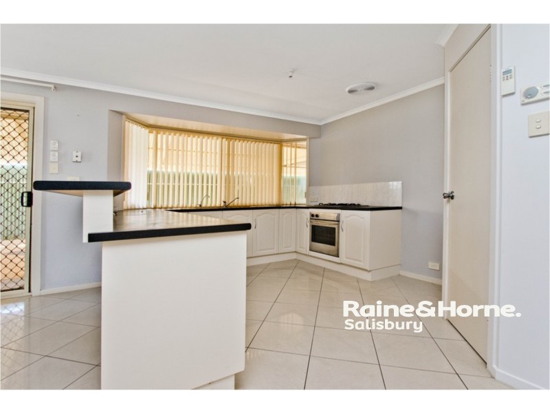 10 Carabeen Crescent, Andrews Farm SA 5114