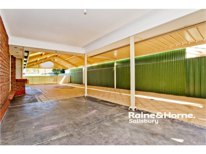 10 Carabeen Crescent, Andrews Farm SA 5114