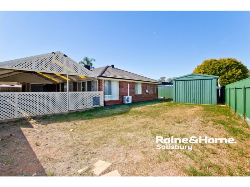 10 Carabeen Crescent, Andrews Farm SA 5114
