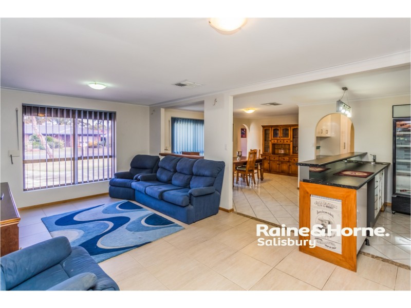 18 Wingate Crescent, Parafield Gardens SA 5107
