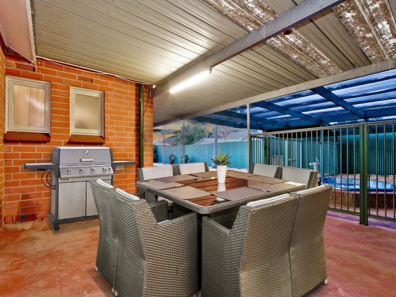 15 Caruso Crescent, Brahma Lodge SA 5109