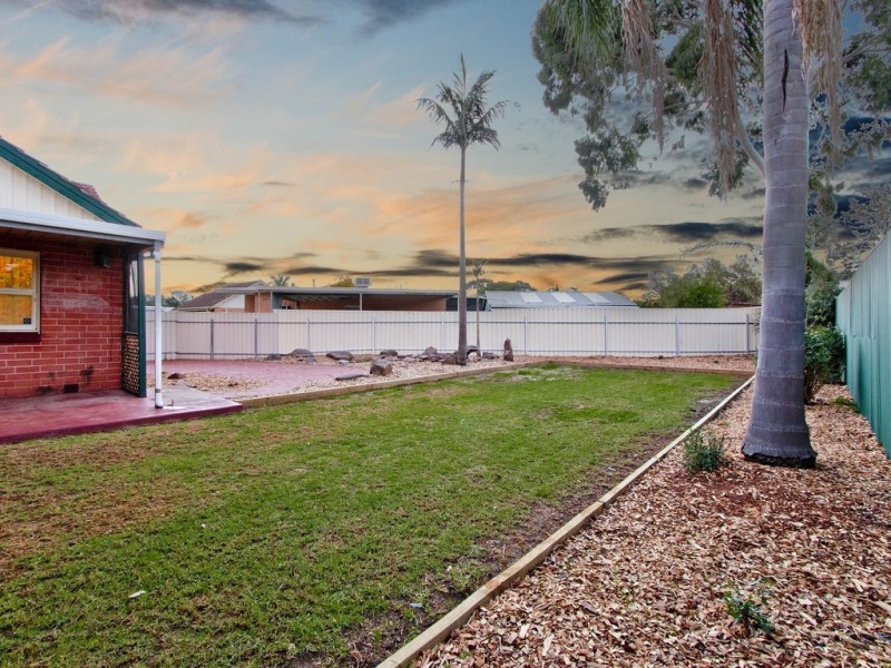 15 Caruso Crescent, Brahma Lodge SA 5109