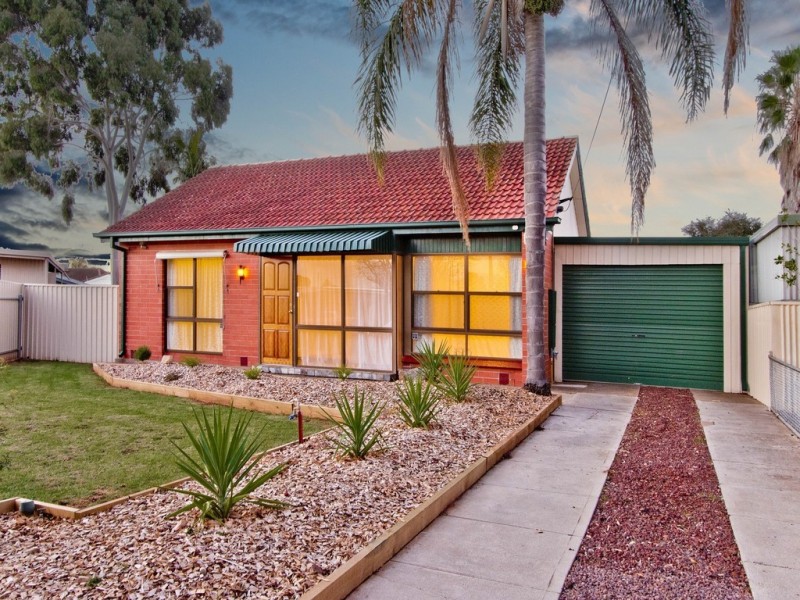 15 Caruso Crescent, Brahma Lodge SA 5109