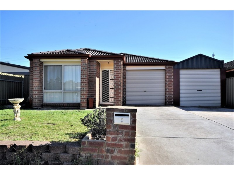 11 Mensforth Court, Paralowie SA 5108