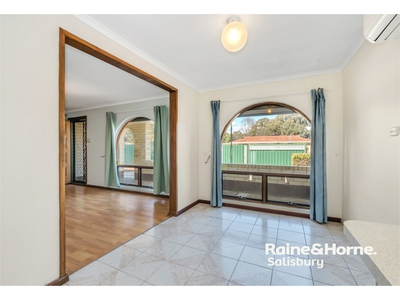 4 Cairney Place, Paralowie SA 5108