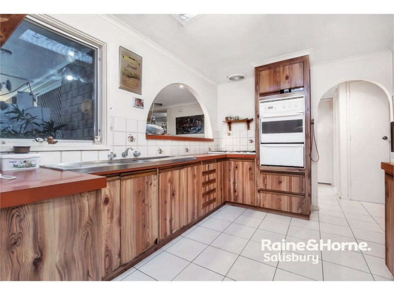 32 Laver Avenue, Gulfview Heights SA 5096