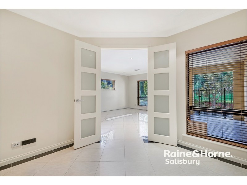 7 Creekview Drive, Mawson Lakes SA 5095