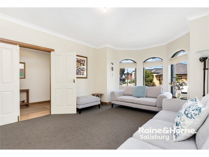 20 Creekview Drive, Mawson Lakes SA 5095