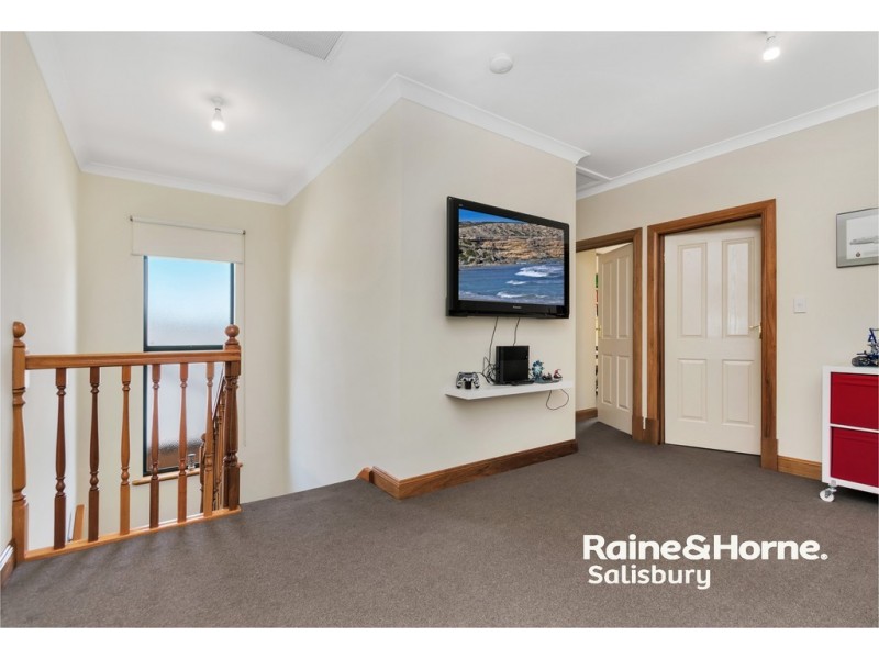 20 Creekview Drive, Mawson Lakes SA 5095