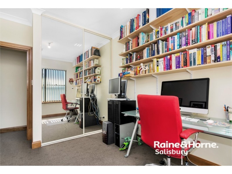 20 Creekview Drive, Mawson Lakes SA 5095